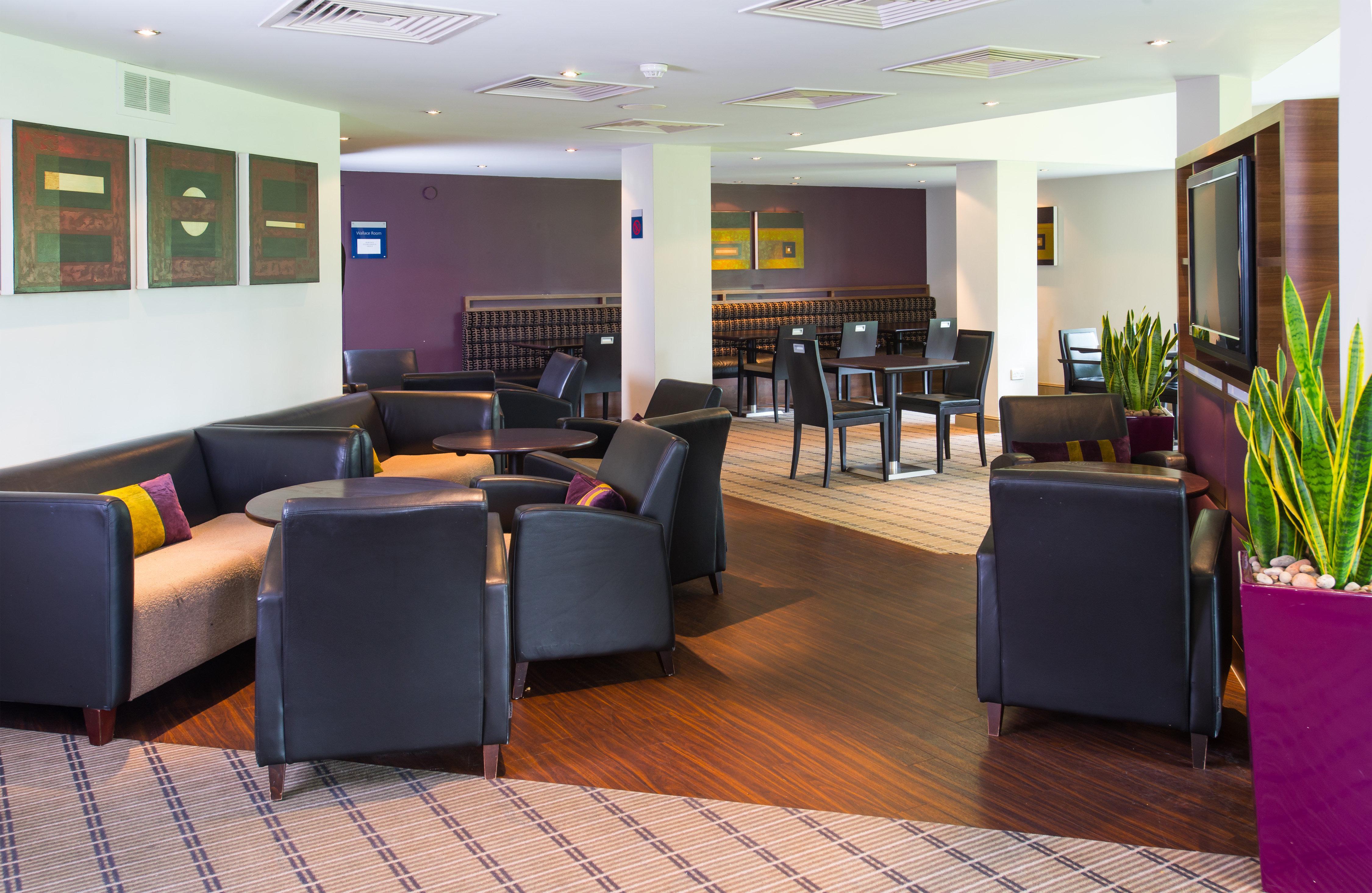 Holiday Inn Express Stirling By Ihg Bagian luar foto