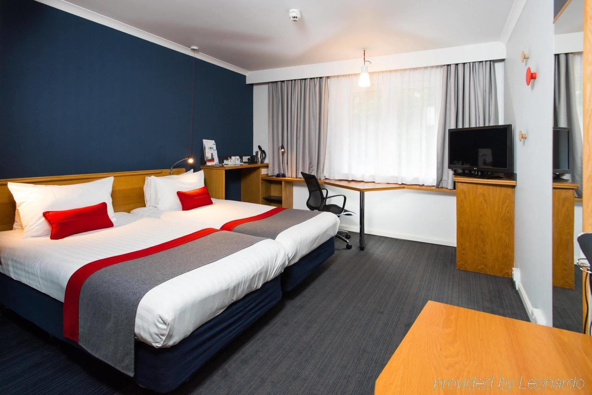 Holiday Inn Express Stirling, An Ihg Hotel Bagian luar foto