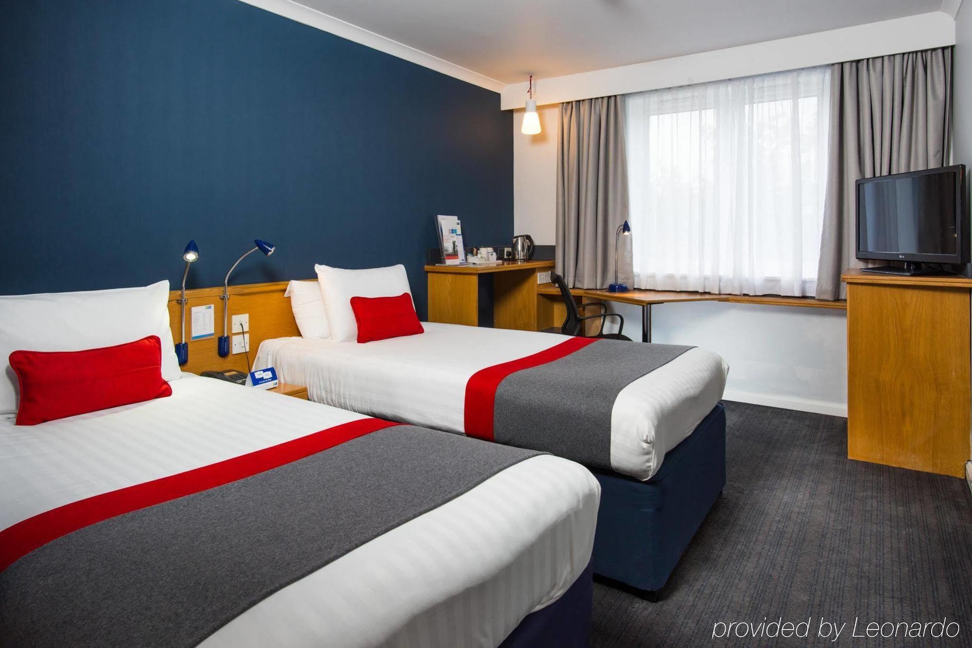 Holiday Inn Express Stirling, An Ihg Hotel Bagian luar foto