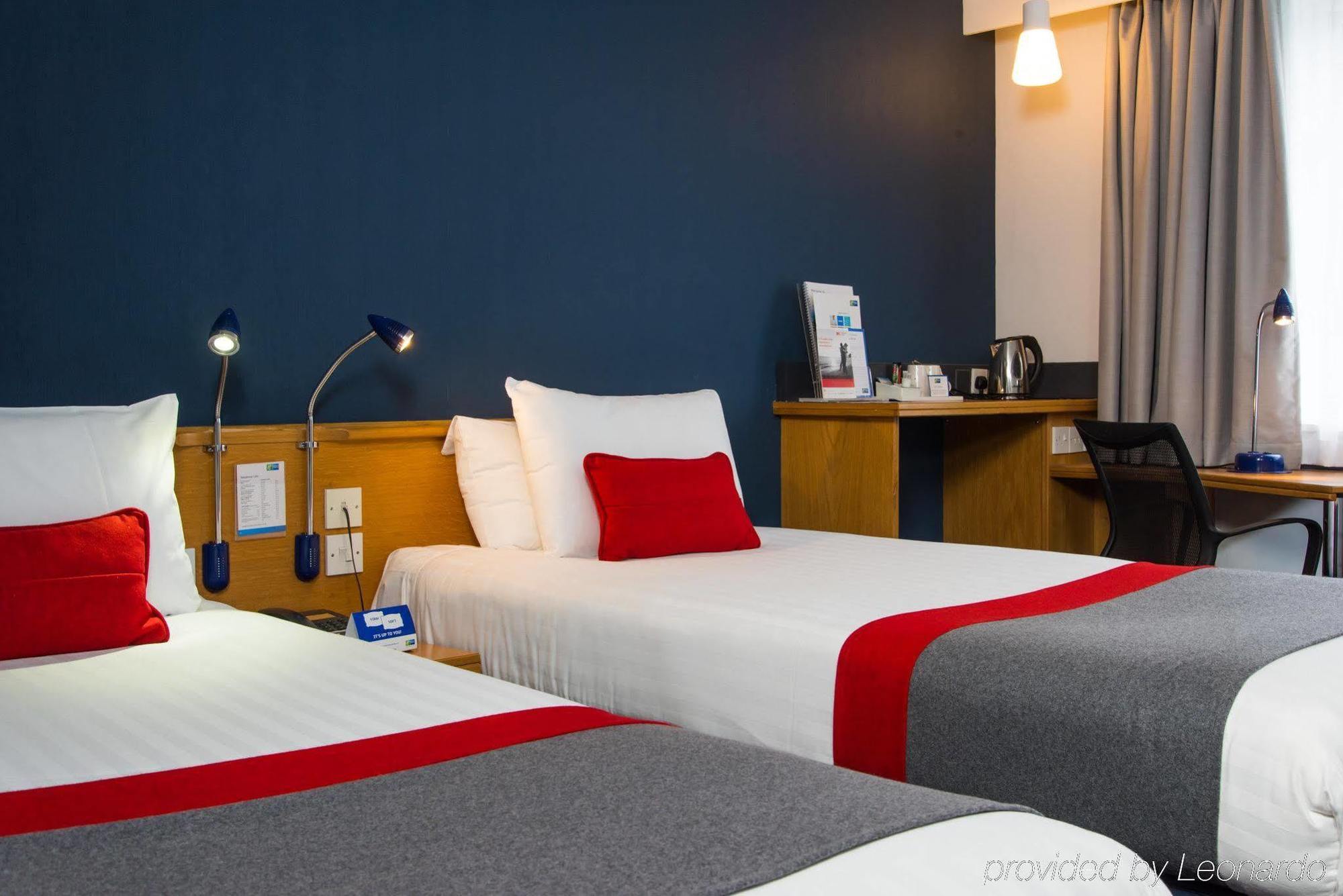 Holiday Inn Express Stirling, An Ihg Hotel Bagian luar foto